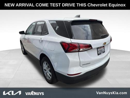 Summit White 2023 Chevrolet Equinox LS
