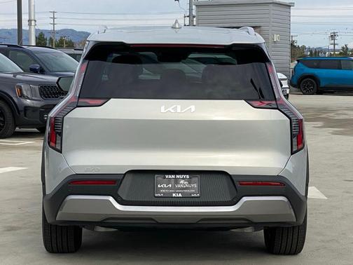2026 Kia EV9 Wind
