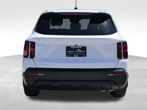 White Pearl 2023 Kia Sorento LX