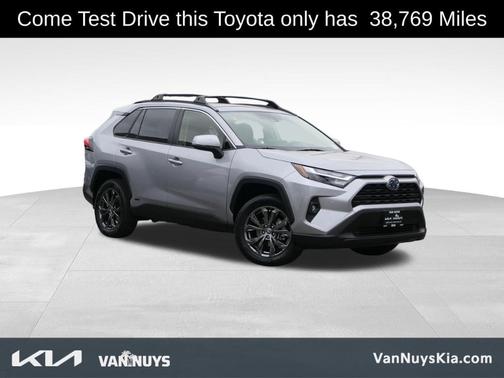 2024 Toyota RAV4 Hybrid XLE Premium