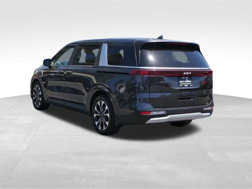 Metal 2024 Kia Carnival EX