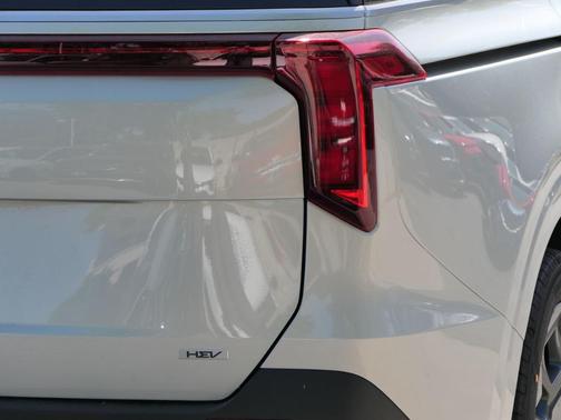 2025 Kia Carnival Hybrid EX