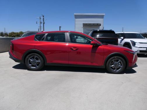 2025 Kia K4 