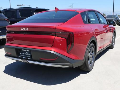 2025 Kia K4 