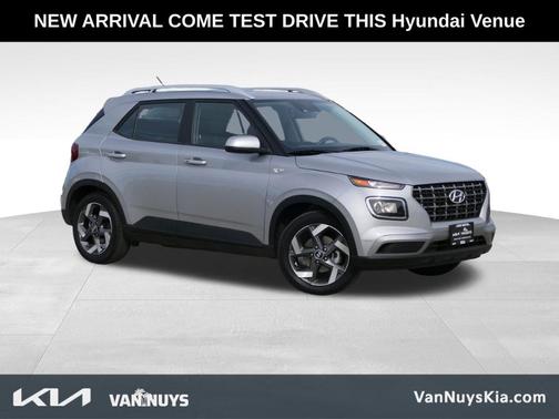 2025 Hyundai VENUE SEL