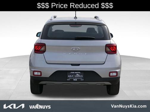 Shimmering Silver 2025 Hyundai VENUE SEL