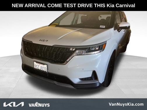 2023 Kia Carnival EX