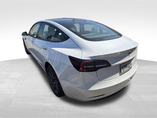 2022 Tesla Model 3 Base