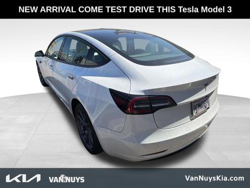 Pearl White Multi 2022 Tesla Model 3 Base