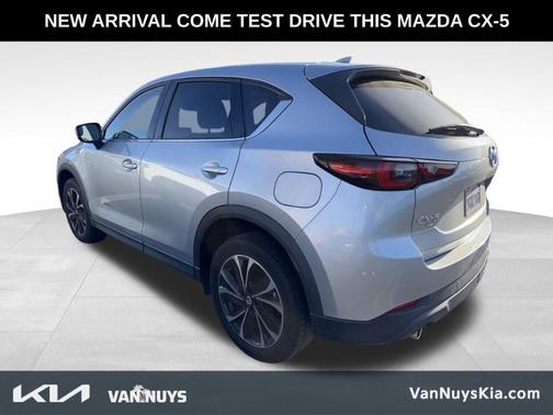 Sonic Silver Metallic 2023 Mazda CX-5 2.5 S Premium
