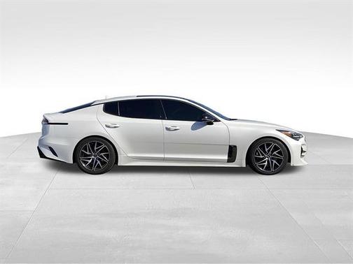 Snow White Pearl 2022 Kia Stinger GT-Line