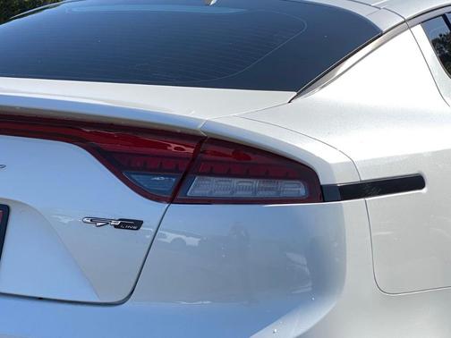 Snow White Pearl 2022 Kia Stinger GT-Line