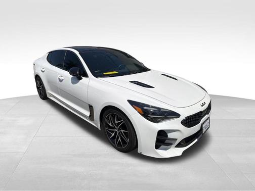 Snow White Pearl 2022 Kia Stinger GT-Line