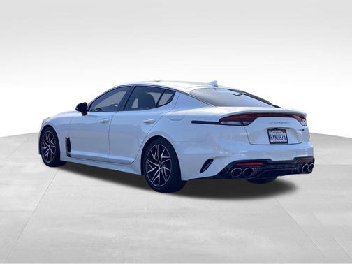 Snow White Pearl 2022 Kia Stinger GT-Line