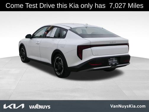 2025 Kia K4 EX