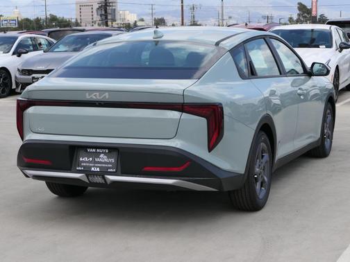 2025 Kia K4