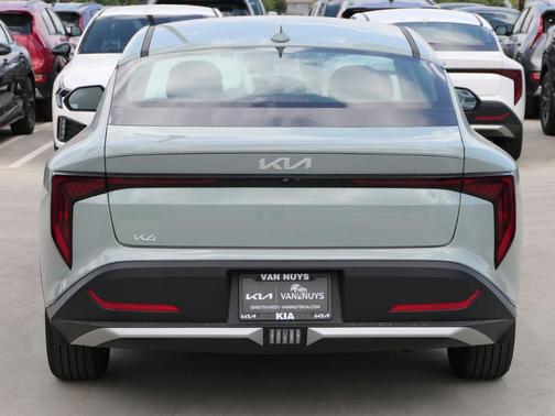 2025 Kia K4