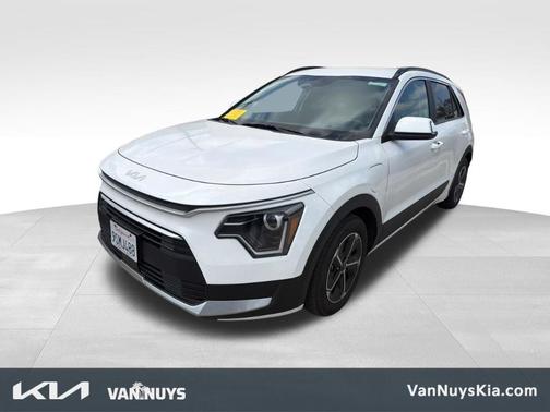 Snow White Pearl 2025 Kia Niro Plug-In Hybrid EX