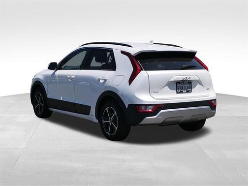 Snow White Pearl 2025 Kia Niro Plug-In Hybrid EX