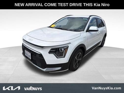 Snow White Pearl 2025 Kia Niro Plug-In Hybrid EX