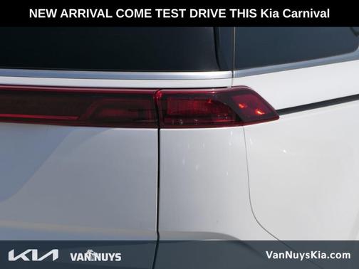 2023 Kia Carnival EX