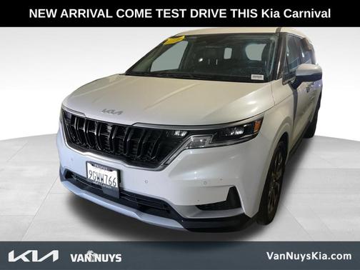 2023 Kia Carnival EX