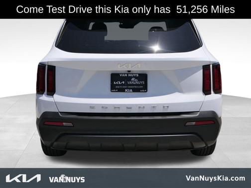 2022 Kia Sorento LX