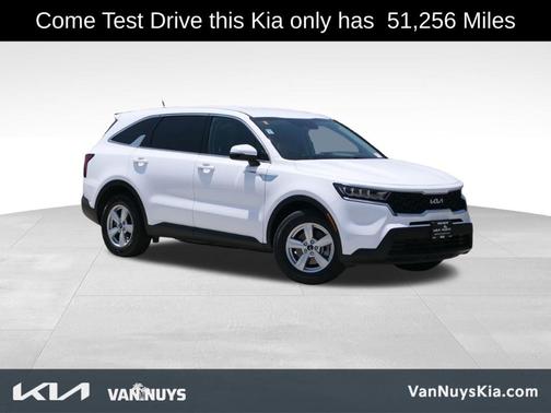 2022 Kia Sorento LX