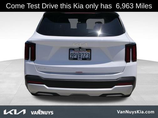 2025 Kia Sorento LX
