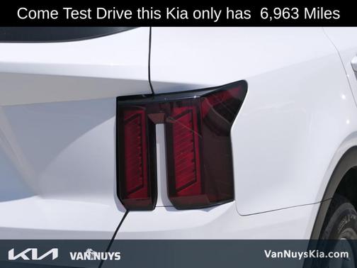 2025 Kia Sorento LX