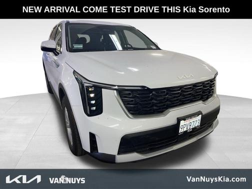 2025 Kia Sorento LX