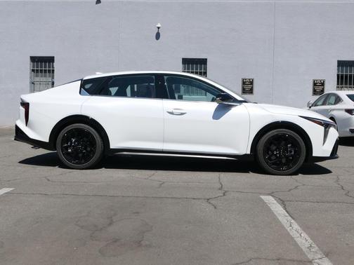 2025 Kia K4 GT-Line Turbo