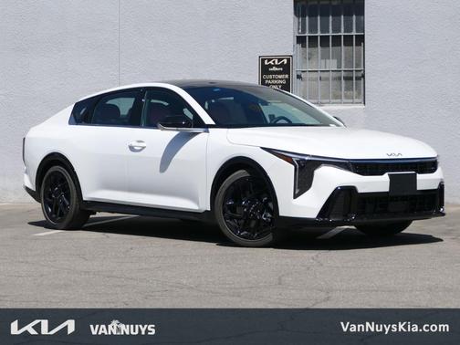 2025 Kia K4 GT-Line Turbo
