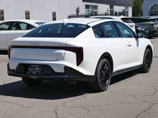 2025 Kia K4 GT-Line Turbo