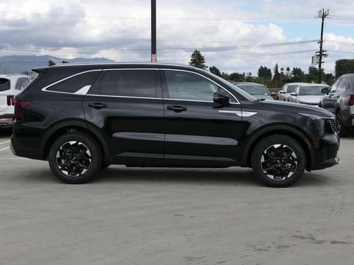 Ebony Black 2026 Kia Sorento S