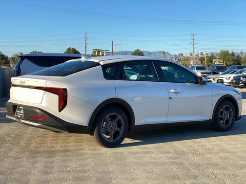 2026 Kia K4 