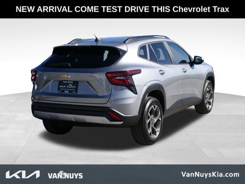 2025 Chevrolet Trax LT