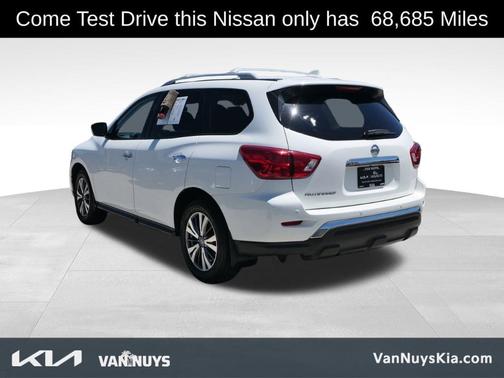 2020 Nissan Pathfinder S