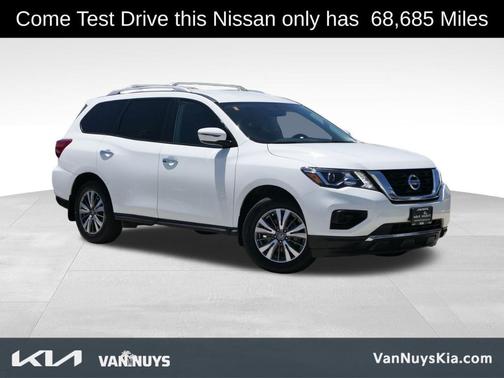 2020 Nissan Pathfinder S