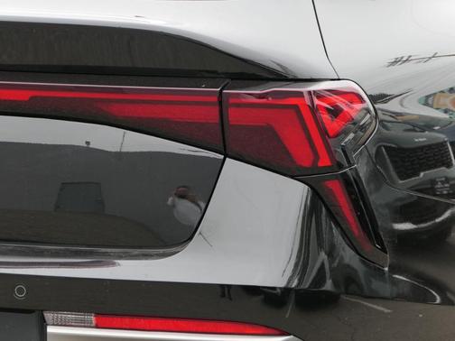 2025 Kia K5 LXS