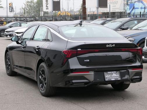 2025 Kia K5 LXS