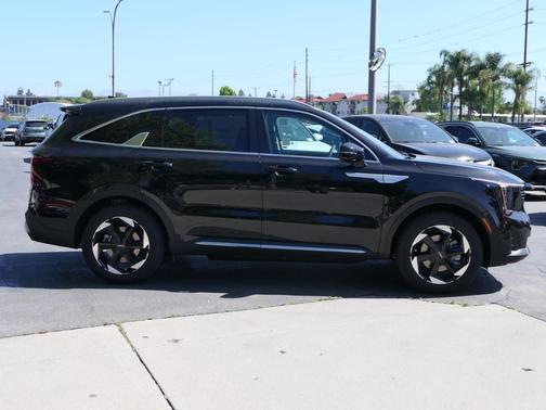 2025 Kia Sorento Plug-In Hybrid EX