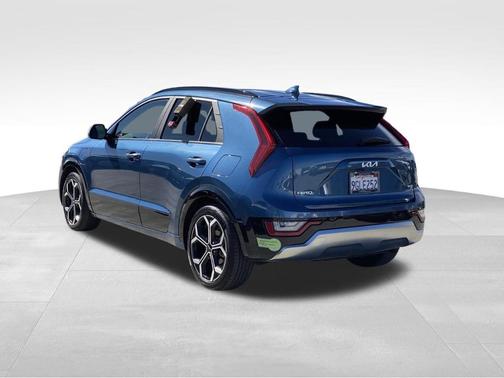 2023 Kia Niro Plug-In Hybrid SX Touring