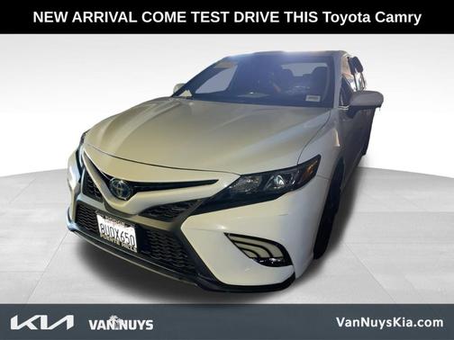 2021 Toyota Camry Hybrid SE