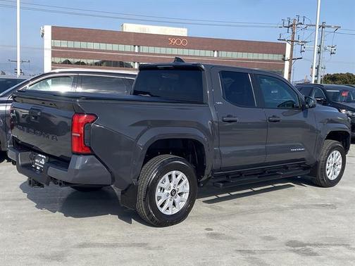 UNDERGROUND 2025 Toyota Tacoma SR5