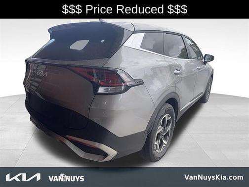 Gray 2025 Kia Sportage LX