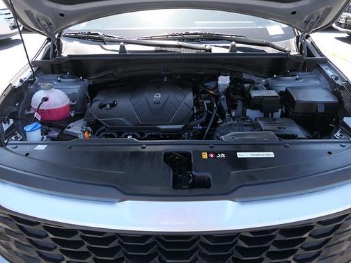 Gray 2025 Kia Sportage LX