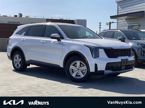 Glacial White Pearl 2026 Kia Sorento LX