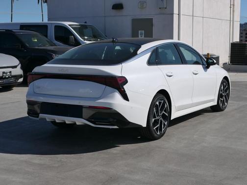 2026 Kia K5 EX