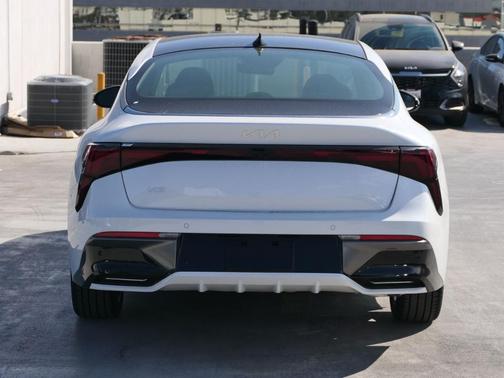 2026 Kia K5 EX